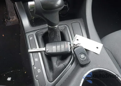 2015 Kia Optima Lx from USA, damaged, VIN 5XXGM4A77FG381505